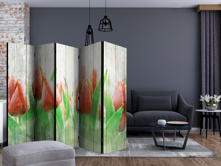 Room Divider Red Tulips on Wood II - tulip flowers on a wooden background 133863 additionalImage 4