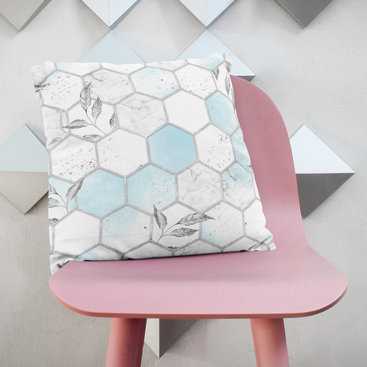 Decorative Microfiber Pillow Subtle hexagons - composition in shades of white and blue cushions 146973 additionalImage 2