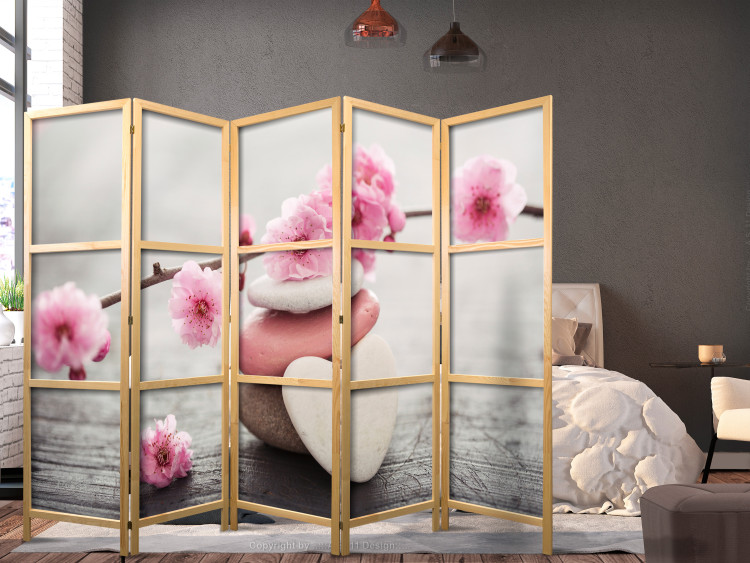 Room Divider Zen Flowers II - heart-shaped colorful stones and pink plants 96073 additionalImage 6