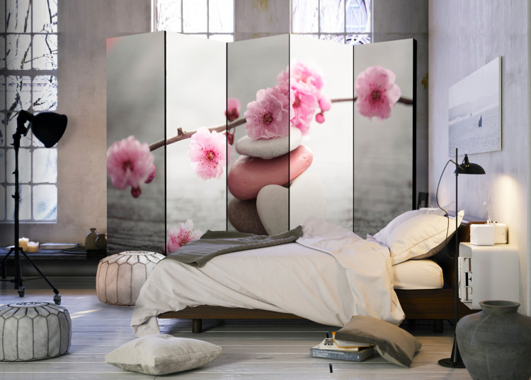 Room Divider Zen Flowers II - heart-shaped colorful stones and pink plants 96073 additionalImage 2