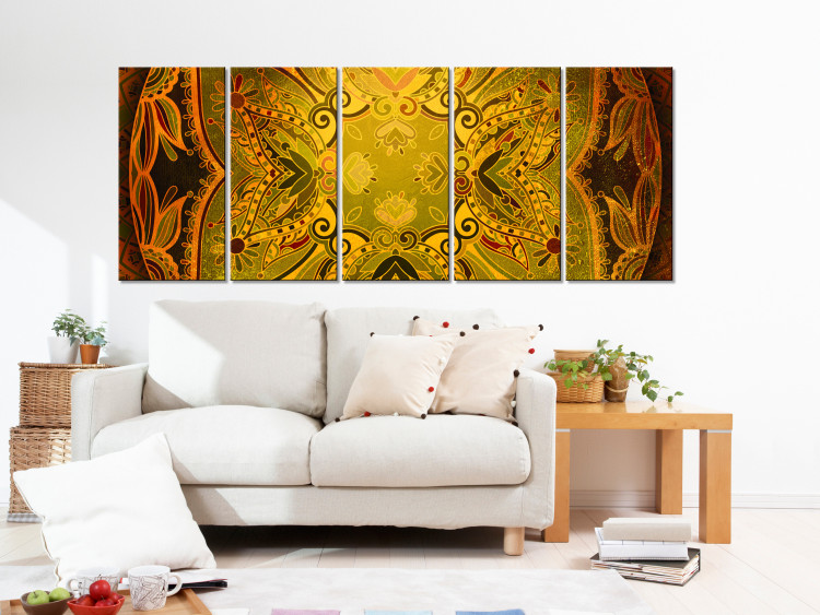 Canvas Oriental pattern - a fragment of a mandala in warm autumn colors 104993 additionalImage 3