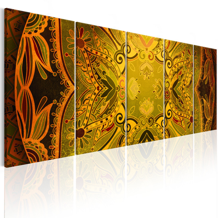 Canvas Oriental pattern - a fragment of a mandala in warm autumn colors 104993 additionalImage 2