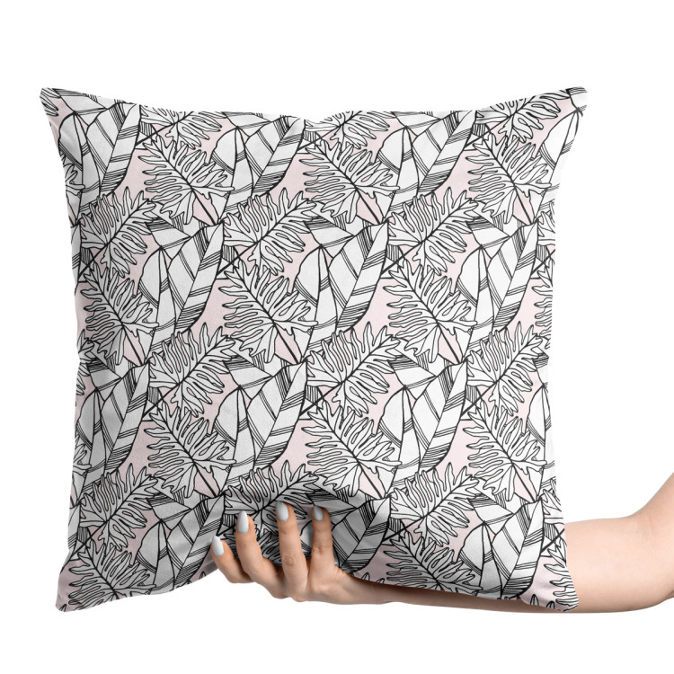 Decorative Velor Pillow Leafy mauresque - black and white floral pattern in linear style 147114 additionalImage 2