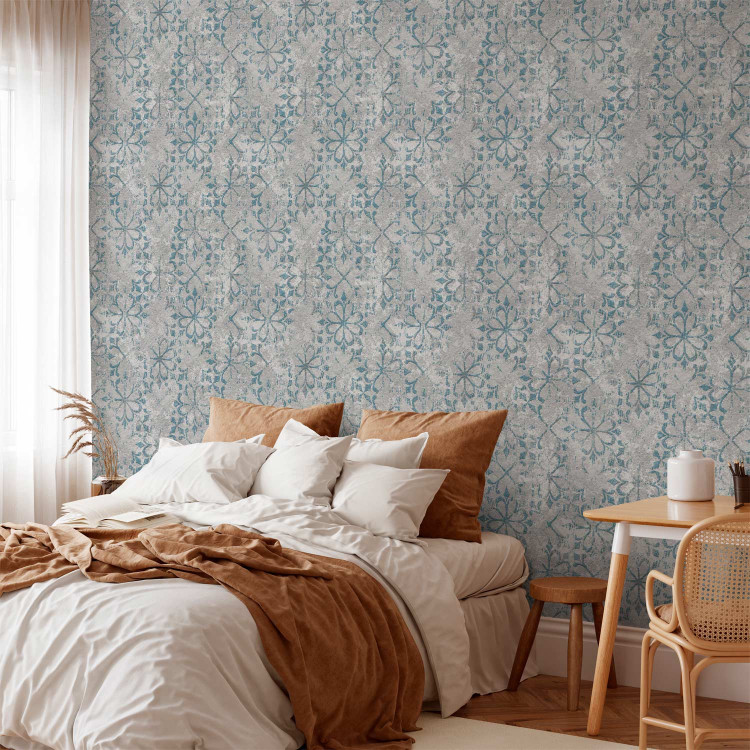 Modern Wallpaper Pattern - Blue, Slightly Blurred Pattern With a Flower Motif on a Gray Background 149914 additionalImage 4