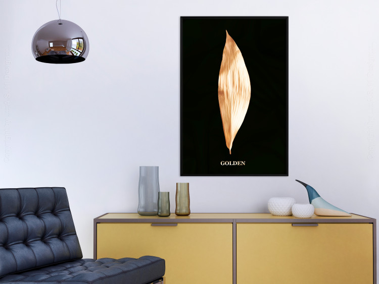 Poster Modest Elegance - plant composition of a golden leaf on a black background 130524 additionalImage 6