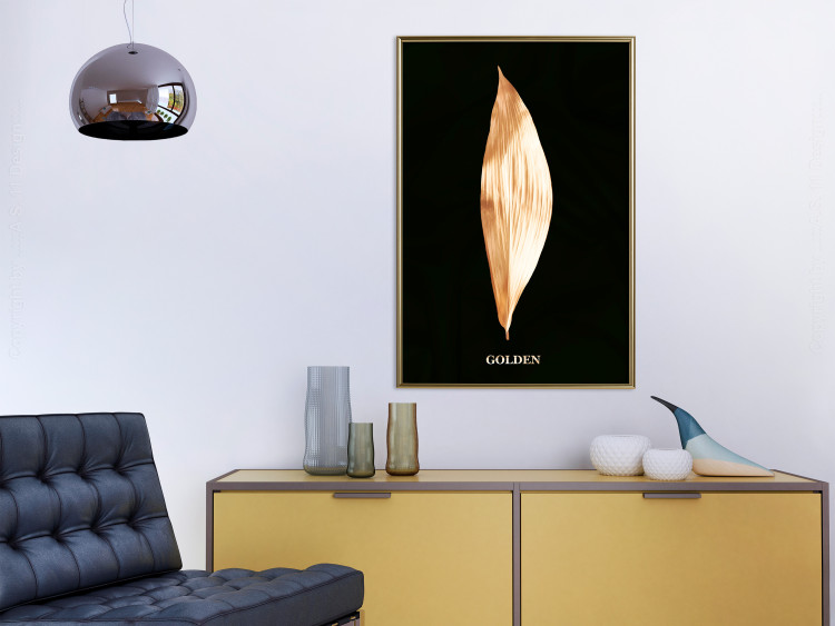 Poster Modest Elegance - plant composition of a golden leaf on a black background 130524 additionalImage 7