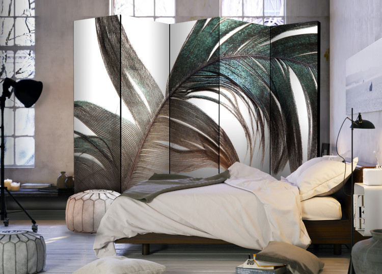 Folding Screen Beautiful Feather II - colorful feather on white background in romantic motif 97434 additionalImage 4