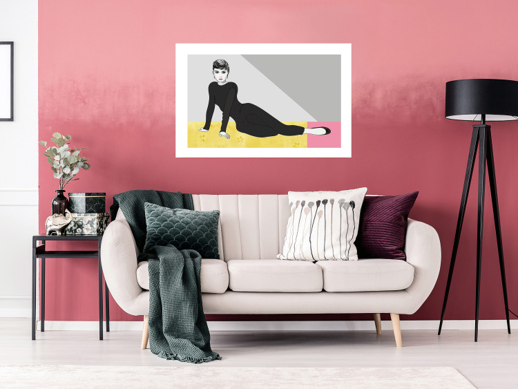 Poster Beautiful Audrey - composition with the figure of a famous woman against an abstract background 117544 additionalImage 2