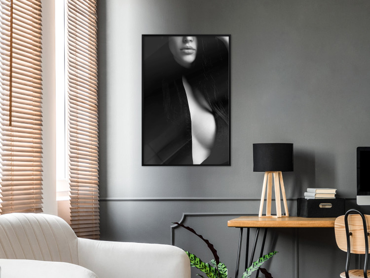 Poster Sensual Elegance - photograph of woman in black and white tones 123744 additionalImage 3