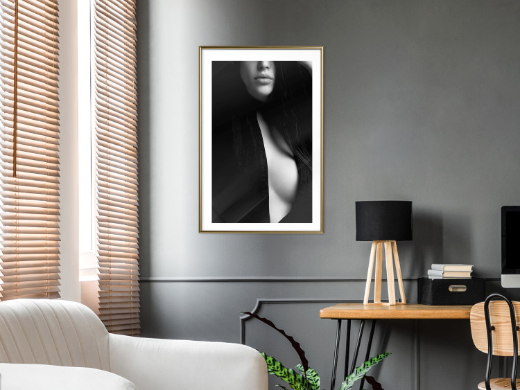Poster Sensual Elegance - photograph of woman in black and white tones 123744 additionalImage 13