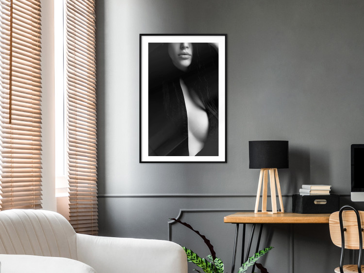 Poster Sensual Elegance - photograph of woman in black and white tones 123744 additionalImage 4