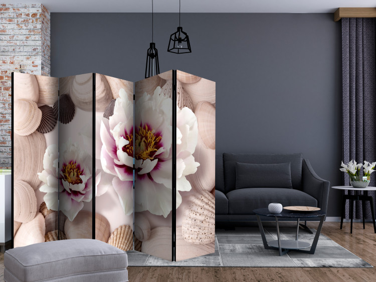 Room Separator Flowers and Shells II (5-piece) - romantic collage in light aesthetics 132844 additionalImage 4