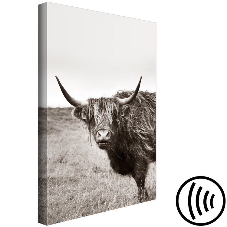 Canvas Art Print Ancient (1-piece) Vertical - gray photograph of a bull in a meadow 130254 additionalImage 6