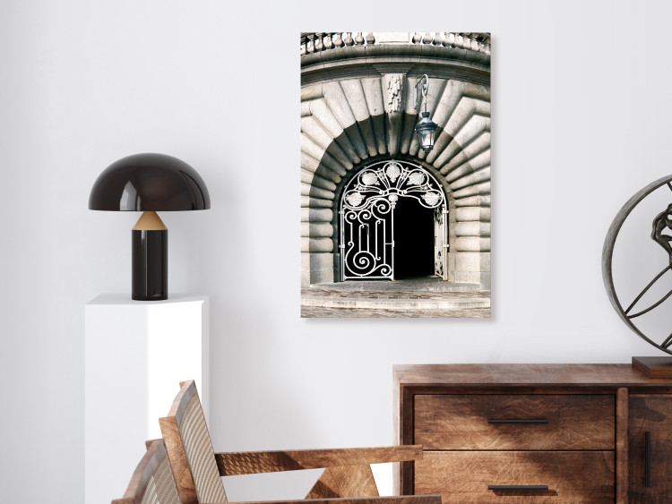 Canvas Art Print Tenement house decorated with shells - photo of Paris architecture 132254 additionalImage 3