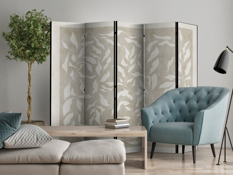 Room Divider Screen Leafy Weave II (5-piece) - Abstraction in white plants on a beige background 136554 additionalImage 2