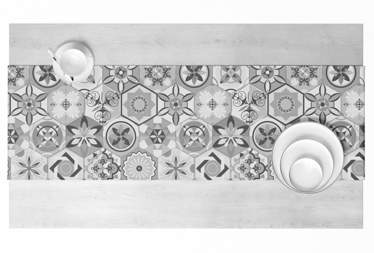 Table Runner Oriental hexagons - a motif inspired by patchwork ceramics 147254 additionalImage 3