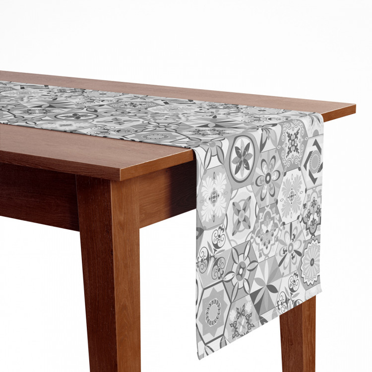 Table Runner Oriental hexagons - a motif inspired by patchwork ceramics 147254 additionalImage 5