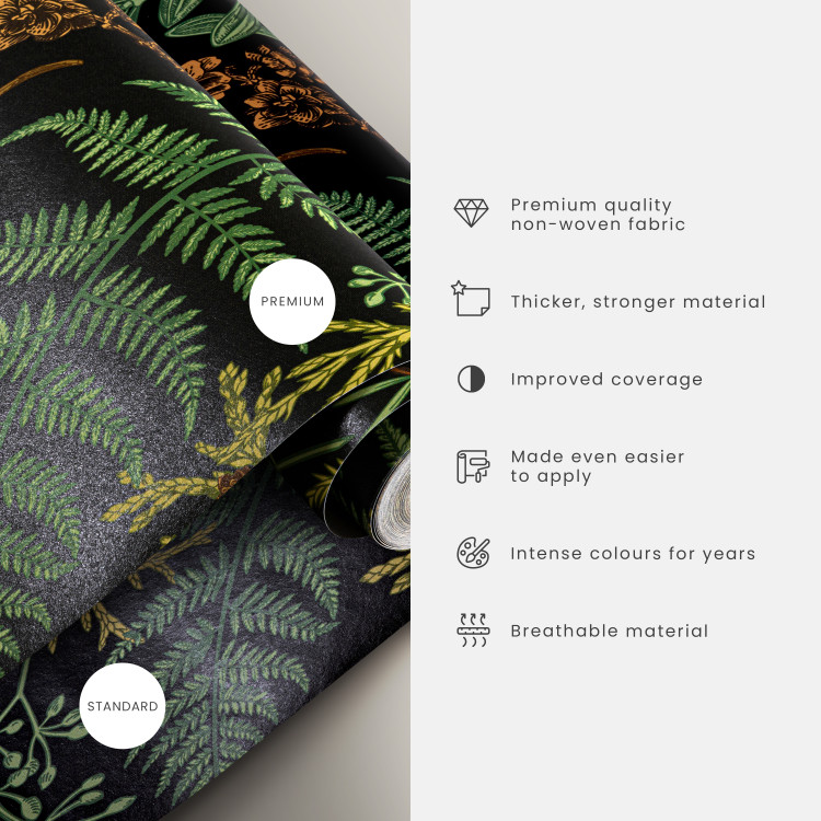 Modern Wallpaper In an Exotic Thicket - Large Intertwined Green Leaves 149874 additionalImage 11