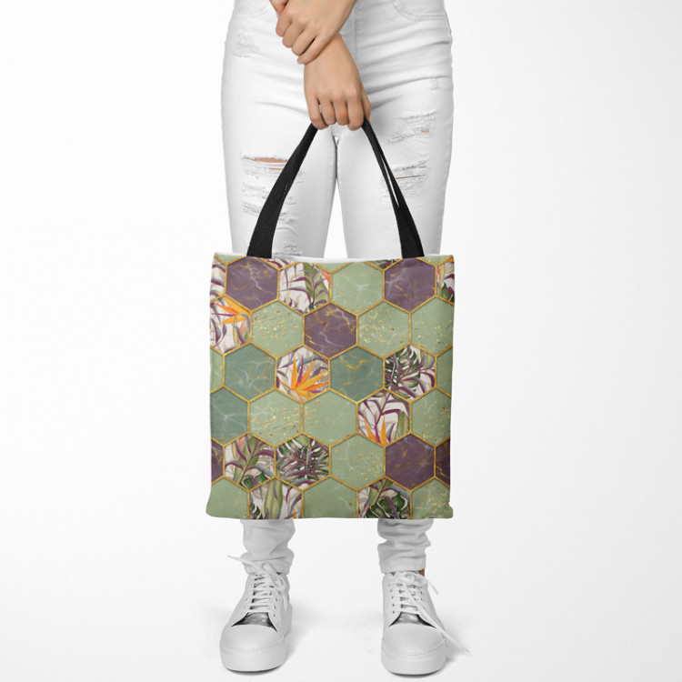 Shopping Bag Covered shrubs - multicoloured pattern with hexagonal composition 147584 additionalImage 2