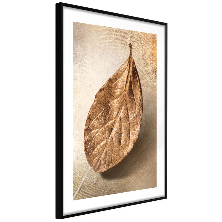 Poster Golden Lightness - golden leaf with distinct texture on a beige background 127394 additionalImage 6