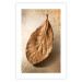 Poster Golden Lightness - golden leaf with distinct texture on a beige background 127394 additionalThumb 19