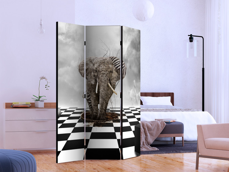 Room Divider Escape from Africa (3-piece) - abstraction with an elephant and a checkerboard 133394 additionalImage 2