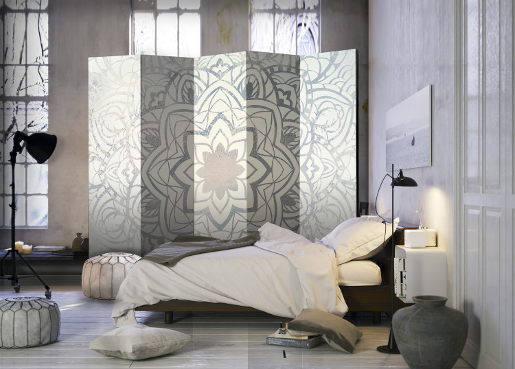 Room Divider Screen Winter Mandala II - colorful mandala in a bright oriental motif 95594 additionalImage 4