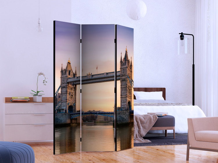 Room Divider Sunset Bridge - architecture of a bridge in London against a river backdrop 123305 additionalImage 2