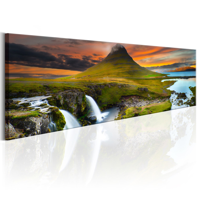 Canvas Art Print Kirkjufell at Sunset (1-piece) - Green Landscape with Mountains 106215 additionalImage 2