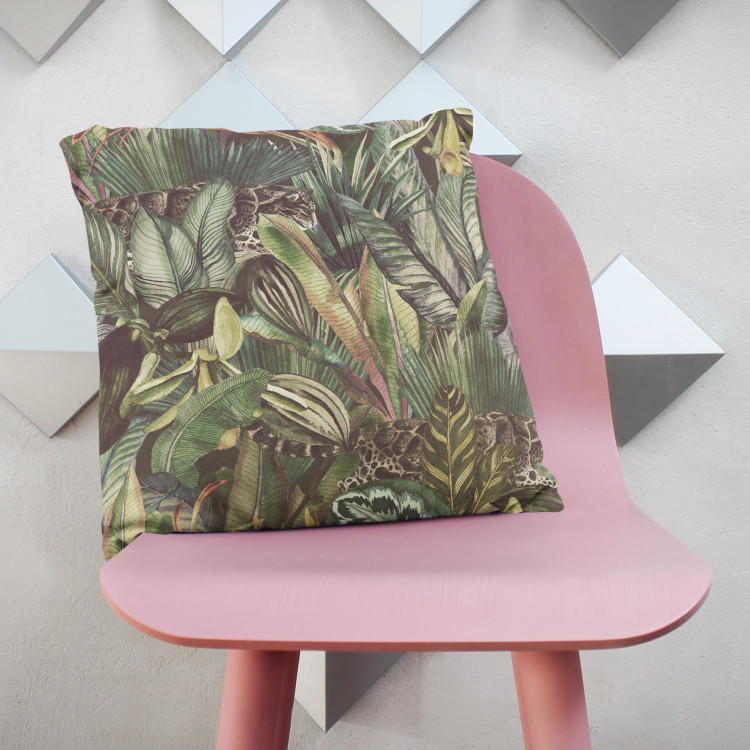 Decorative Microfiber Pillow Tigers among leaves - a composition inspired by the tropical jungle cushions 146925 additionalImage 3