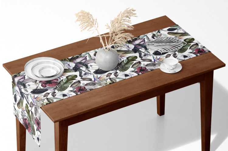 Table Runner Oriental plants - branches, leaves and flowers in watercolour style 147225 additionalImage 3