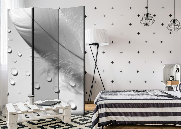 Room Divider White Feather - romantic feather with water droplets in gray motif 97425 additionalImage 4