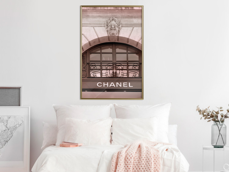 Poster Chanel Boutique - building architecture with the fashion company's name and sculpture 125755 additionalImage 5