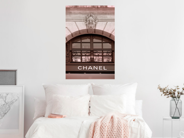 Poster Chanel Boutique - building architecture with the fashion company's name and sculpture 125755 additionalImage 17