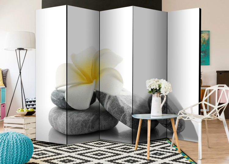 Folding Screen White Lotus II - white flower on gray stones in oriental style 97355 additionalImage 2