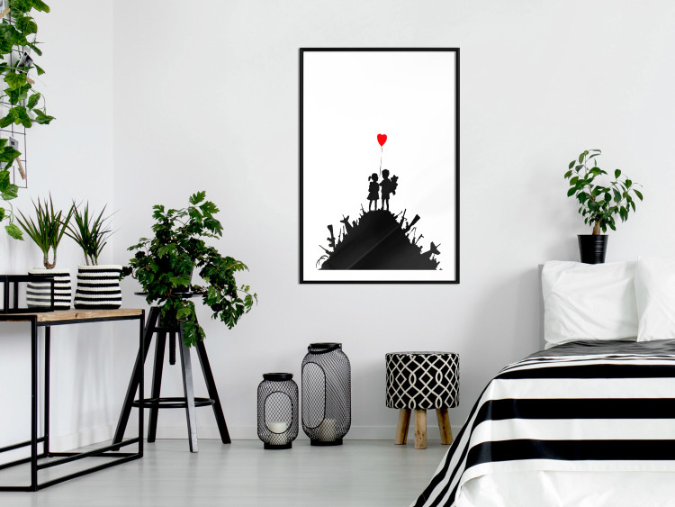 Wall Poster Battlefield - black and white composition with a pair of children and a heart-shaped balloon 118765 additionalImage 6