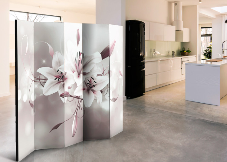 Room Divider Screen Lily's Favorite II - white lily flowers in bright light 95265 additionalImage 2