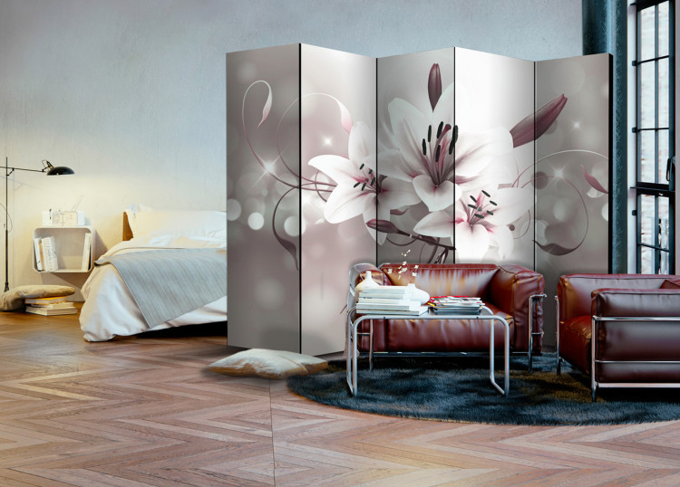 Room Divider Screen Lily's Favorite II - white lily flowers in bright light 95265 additionalImage 4