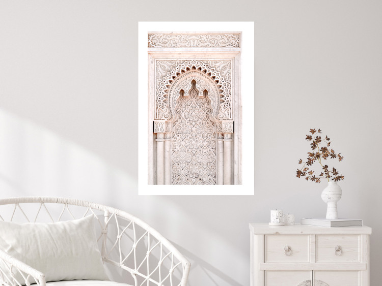 Poster Lacy Radiance - beige architecture of a column adorned with ornaments 129506 additionalImage 3