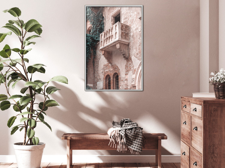 Wall Poster Juliet's Balcony - architecture of red bricks against the backdrop of an Italian town 135906 additionalImage 14