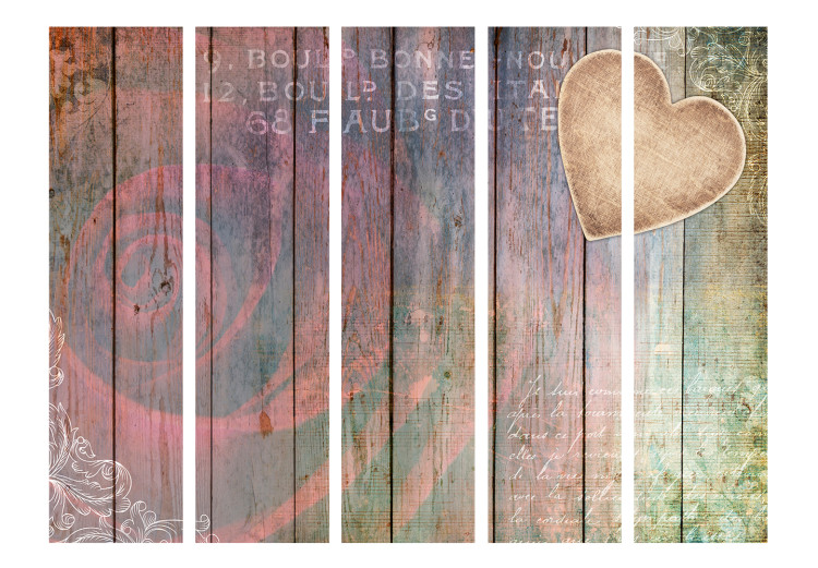 Room Divider Sculpted Memory II (5-piece) - heart and rose against a backdrop of planks 133016 additionalImage 3