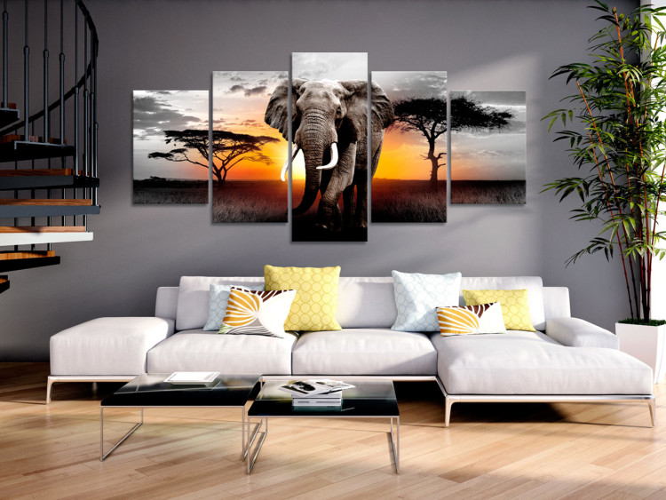 Canvas Print Elephant at Sunset (5-piece) - Journey Through Wild Africa 98616 additionalImage 3