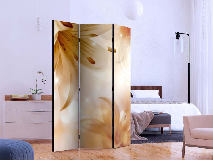 Room Divider Golden Years - illusion of beige lily flowers on an abstract background 133736 additionalImage 2