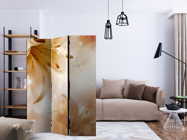 Room Divider Golden Years - illusion of beige lily flowers on an abstract background 133736 additionalImage 4