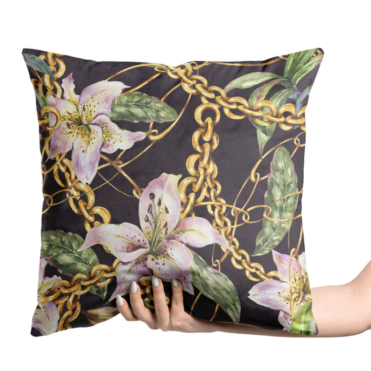 Decorative Velor Pillow Tethered lilies - plant composition with gold chains 147136 additionalImage 2