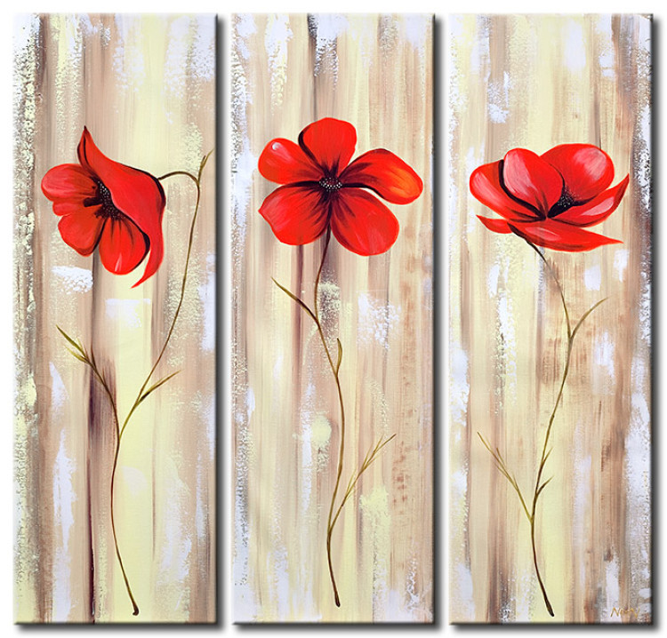 Canvas Three Poppies (3-piece) - Flowers on a pearl background with a textured plank effect 48536