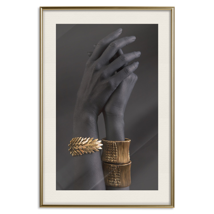 Poster Exotic Duet - black hands with golden accents on a dark background 130456 additionalImage 20