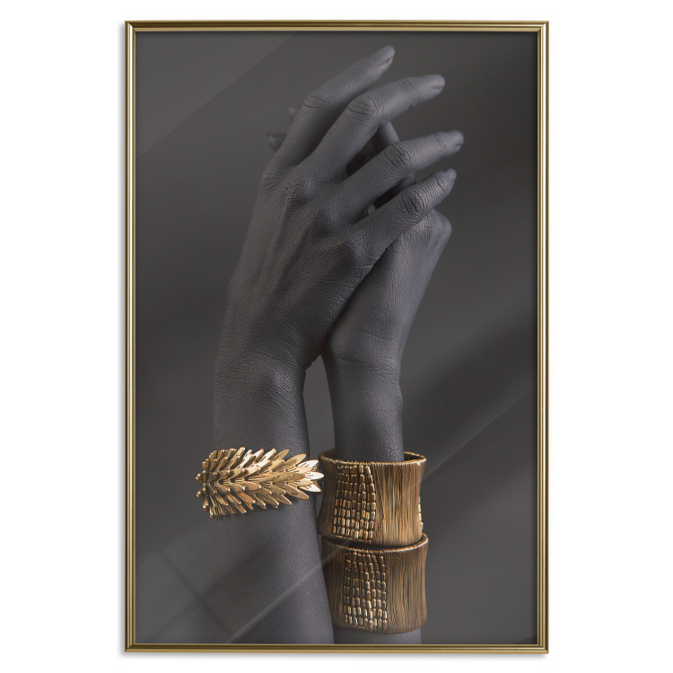 Poster Exotic Duet - black hands with golden accents on a dark background 130456 additionalImage 21