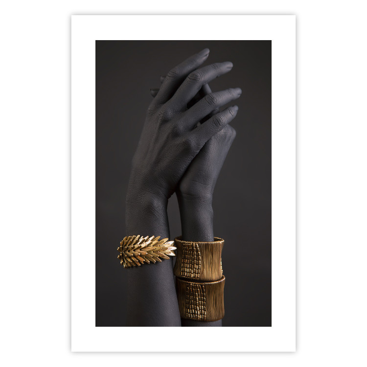 Poster Exotic Duet - black hands with golden accents on a dark background 130456 additionalImage 25