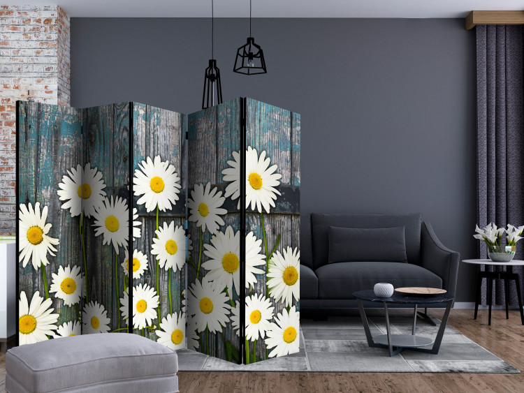 Folding Screen Return to Innocence II - composition of white daisies on a wooden plank background 133876 additionalImage 4